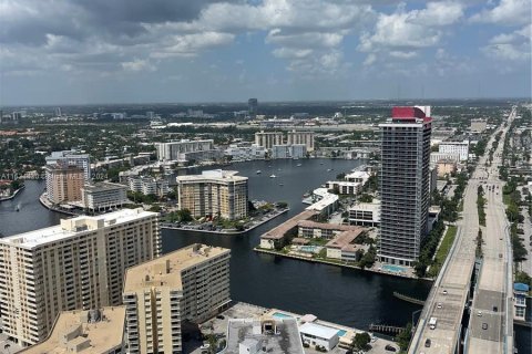 Condo in Hollywood, Florida, 2 bedrooms  № 1294892 - photo 27