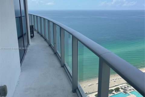 Condominio en venta en Hollywood, Florida, 2 dormitorios, 100.98 m2 № 1294892 - foto 12