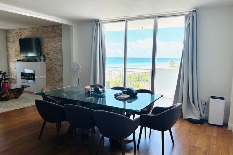 Copropriété à vendre à Miami Beach, Floride: 2 chambres, 177.35 m2 № 1294846 - photo 4