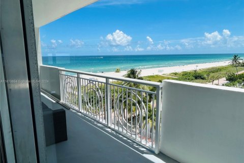 Copropriété à vendre à Miami Beach, Floride: 2 chambres, 177.35 m2 № 1294846 - photo 1