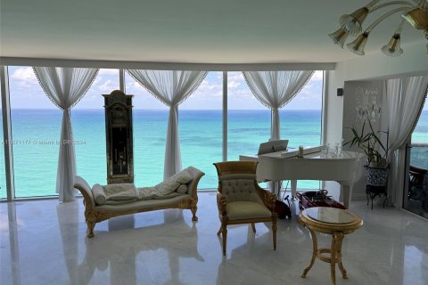 Condo in Sunny Isles Beach, Florida, 4 bedrooms  № 1153380 - photo 1