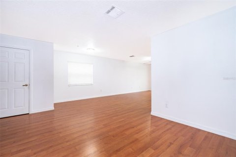 Touwnhouse à vendre à Altamonte Springs, Floride: 3 chambres, 177.81 m2 № 1361569 - photo 5