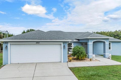 Casa en venta en Lutz, Florida, 3 dormitorios, 179.3 m2 № 1361607 - foto 1