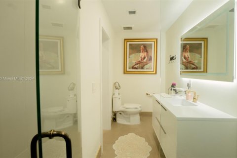 Villa ou maison à vendre à Hollywood, Floride: 3 chambres, 128.02 m2 № 1153421 - photo 10