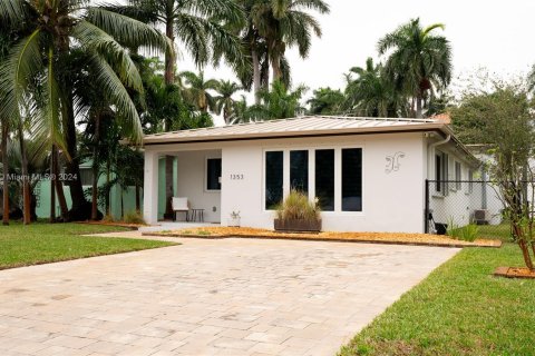 Villa ou maison à vendre à Hollywood, Floride: 3 chambres, 128.02 m2 № 1153421 - photo 1