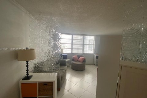 Condominio en venta en Aventura, Florida, 52.3 m2 № 1304913 - foto 11