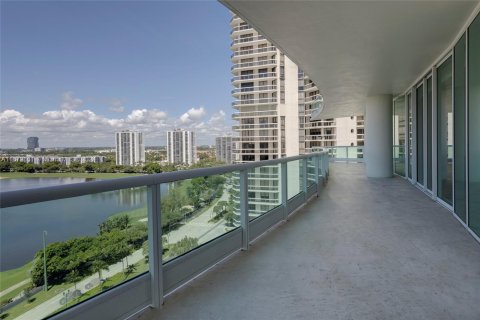 Copropriété à vendre à Aventura, Floride: 2 chambres, 191.01 m2 № 1404301 - photo 1