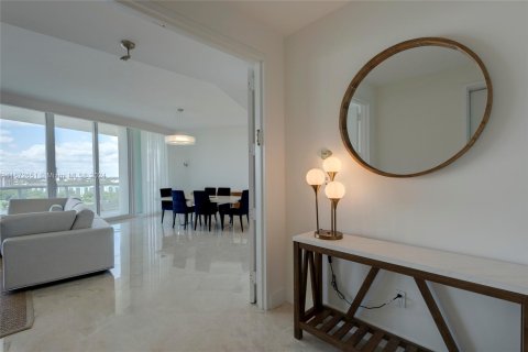 Copropriété à vendre à Aventura, Floride: 2 chambres, 191.01 m2 № 1404301 - photo 2