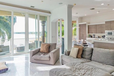 Villa ou maison à vendre à Orlando, Floride: 5 chambres, 547.94 m2 № 889073 - photo 16