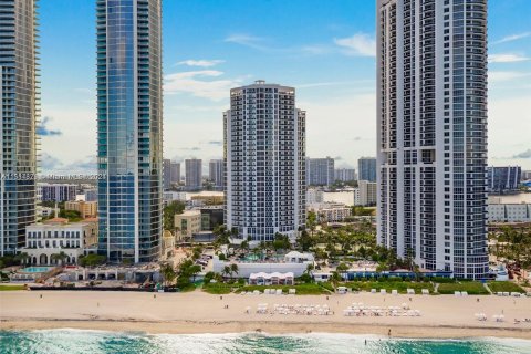 Copropriété à vendre à Sunny Isles Beach, Floride: 51.19 m2 № 948693 - photo 1