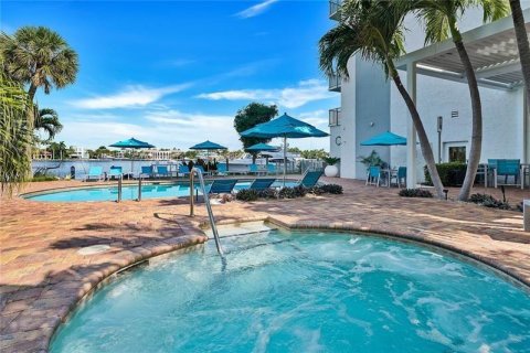 Copropriété à vendre à Fort Lauderdale, Floride: 2 chambres, 133.31 m2 № 1168696 - photo 25