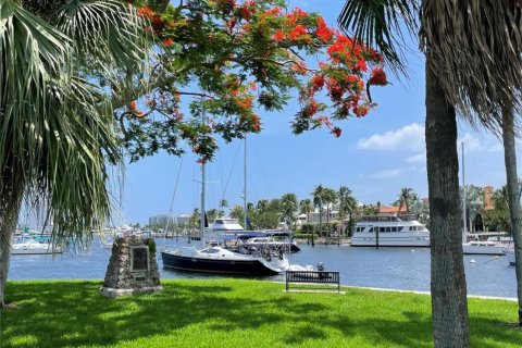 Condo in Fort Lauderdale, Florida, 2 bedrooms  № 1168696 - photo 5