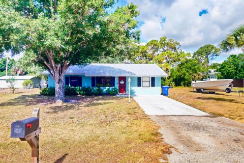 House in Vero Beach, Florida 3 bedrooms, 116.78 sq.m. № 1168883 - photo 3