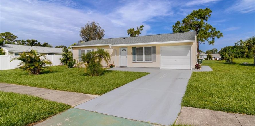 House in North Port, Florida 2 bedrooms, 84.73 sq.m. № 1278363