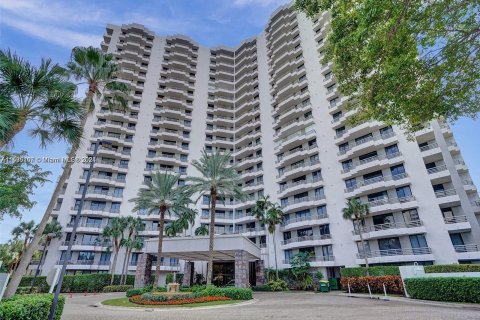 Copropriété à louer à Aventura, Floride: 3 chambres, 118.08 m2 № 1305723 - photo 1