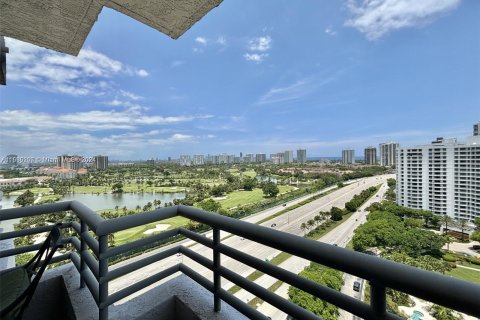 Condominio en alquiler en Aventura, Florida, 3 dormitorios, 118.08 m2 № 1305723 - foto 13