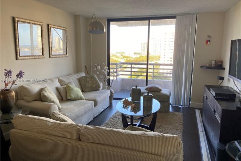 Condo in Aventura, Florida, 3 bedrooms  № 1305723 - photo 2