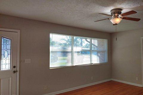 House in Jacksonville, Florida 3 bedrooms, 128.76 sq.m. № 818131 - photo 4