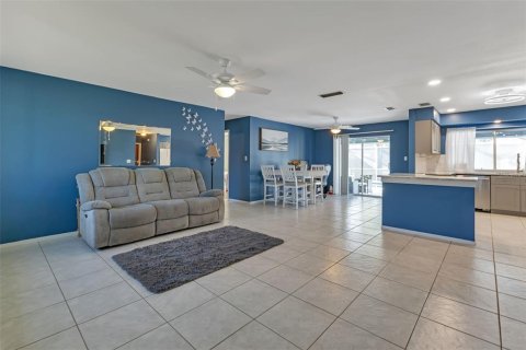 Casa en venta en Port Charlotte, Florida, 3 dormitorios, 130.71 m2 № 1346895 - foto 8