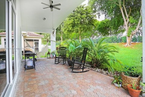 Villa ou maison à vendre à Pembroke Pines, Floride: 3 chambres, 171.87 m2 № 1231210 - photo 6