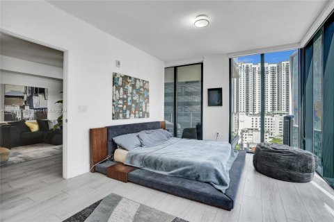 Condo in Miami, Florida, 2 bedrooms  № 1292193 - photo 16