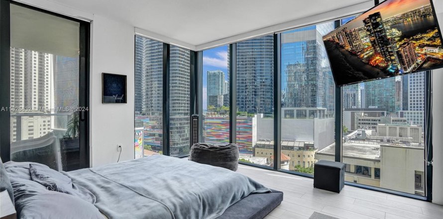 Condo in Miami, Florida, 2 bedrooms  № 1292193