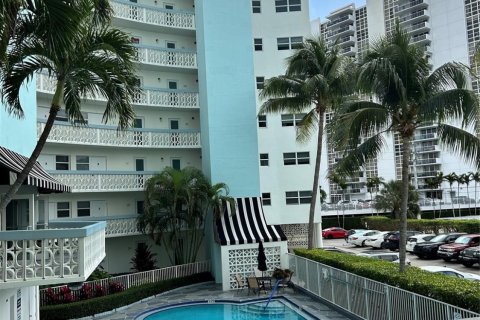 Copropriété à vendre à Fort Lauderdale, Floride: 2 chambres, 70.61 m2 № 1147047 - photo 5