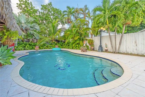 Villa ou maison à vendre à Hialeah, Floride: 3 chambres, 130.99 m2 № 736176 - photo 9