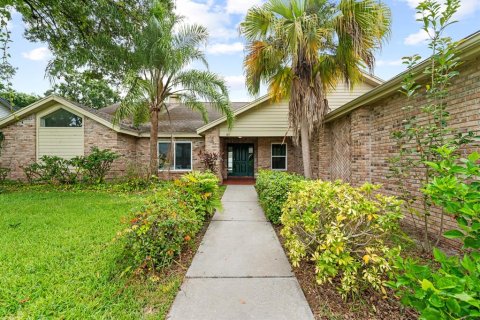 House in Valrico, Florida 4 bedrooms, 270.35 sq.m. № 1341910 - photo 3