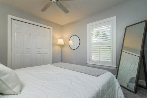 Townhouse in Tampa, Florida 3 bedrooms, 200.95 sq.m. № 1341909 - photo 29