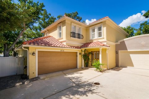 Adosado en venta en Tampa, Florida, 3 dormitorios, 200.95 m2 № 1341909 - foto 1