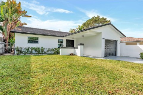 Villa ou maison à vendre à Miami, Floride: 3 chambres, 194.07 m2 № 1355364 - photo 3