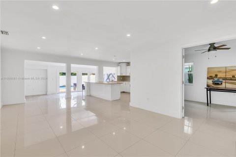 Casa en venta en Miami, Florida, 3 dormitorios, 194.07 m2 № 1355364 - foto 11