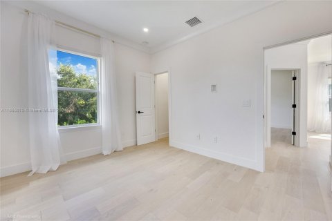 Casa en venta en Hollywood, Florida, 3 dormitorios, 174.75 m2 № 1355272 - foto 11