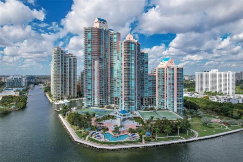 Condominio en venta en Aventura, Florida, 2 dormitorios, 173.73 m2 № 1094959 - foto 27