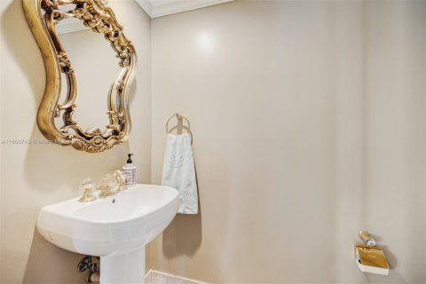 Condo in Aventura, Florida, 2 bedrooms  № 1094959 - photo 19