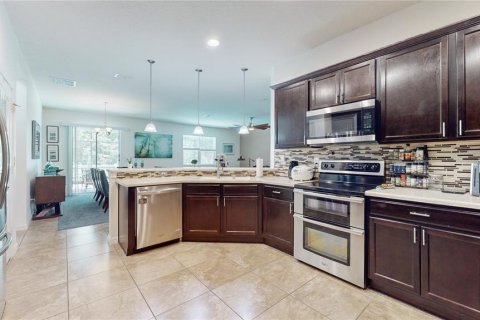 Villa ou maison à vendre à Kissimmee, Floride: 4 chambres, 245.45 m2 № 1257947 - photo 15