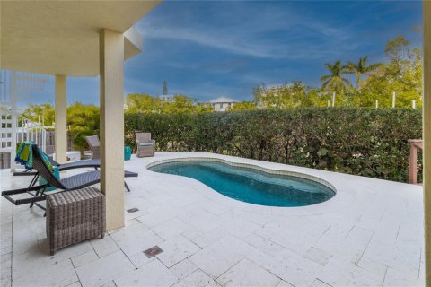 Touwnhouse à vendre à Sarasota, Floride: 3 chambres, 244.8 m2 № 1357900 - photo 6