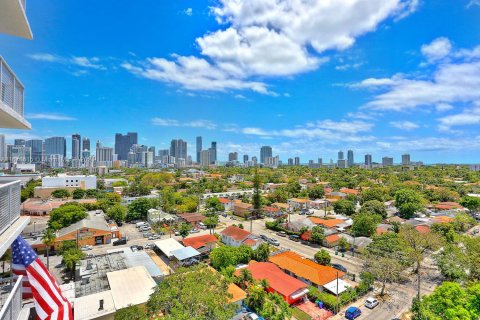 Condo in Miami, Florida, 1 bedroom  № 1394938 - photo 3