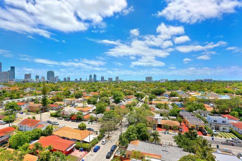 Condo in Miami, Florida, 1 bedroom  № 1394938 - photo 4