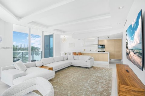 Condominio en venta en North Miami Beach, Florida, 3 dormitorios, 206.71 m2 № 1388307 - foto 9