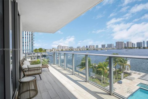 Copropriété à vendre à North Miami Beach, Floride: 3 chambres, 206.71 m2 № 1388307 - photo 5