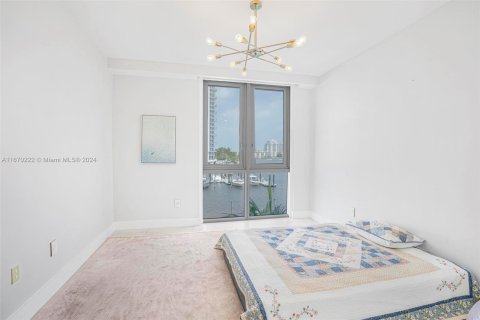 Condo in North Miami Beach, Florida, 3 bedrooms  № 1388307 - photo 13