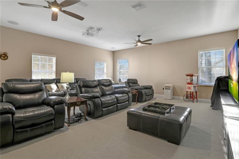 Casa en venta en Orlando, Florida, 5 dormitorios, 380.34 m2 № 916164 - foto 11