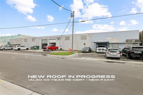 Commercial property in Hialeah, Florida № 1282578 - photo 9