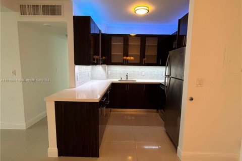 Copropriété à vendre à Miami Beach, Floride: 2 chambres, 102.19 m2 № 1238484 - photo 5