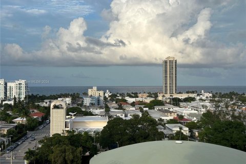 Copropriété à vendre à Miami Beach, Floride: 2 chambres, 102.19 m2 № 1238484 - photo 1