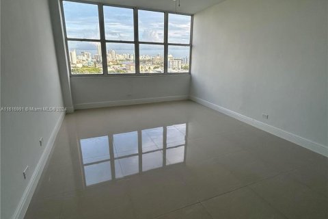 Copropriété à vendre à Miami Beach, Floride: 2 chambres, 102.19 m2 № 1238484 - photo 9