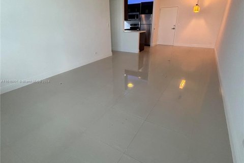 Copropriété à vendre à Miami Beach, Floride: 2 chambres, 102.19 m2 № 1238484 - photo 4