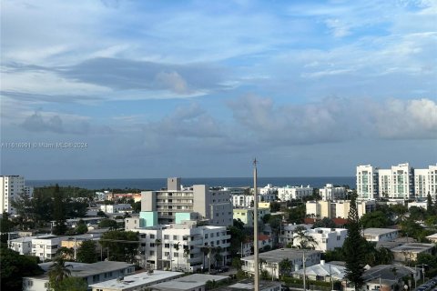 Condo in Miami Beach, Florida, 2 bedrooms  № 1238484 - photo 19